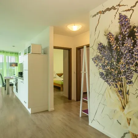 Lavendel דירה זיפלינגן